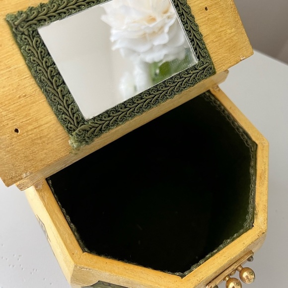 Vintage Wood Purse Village Square Octagon~ Candy Store. - Picture 11 of 11